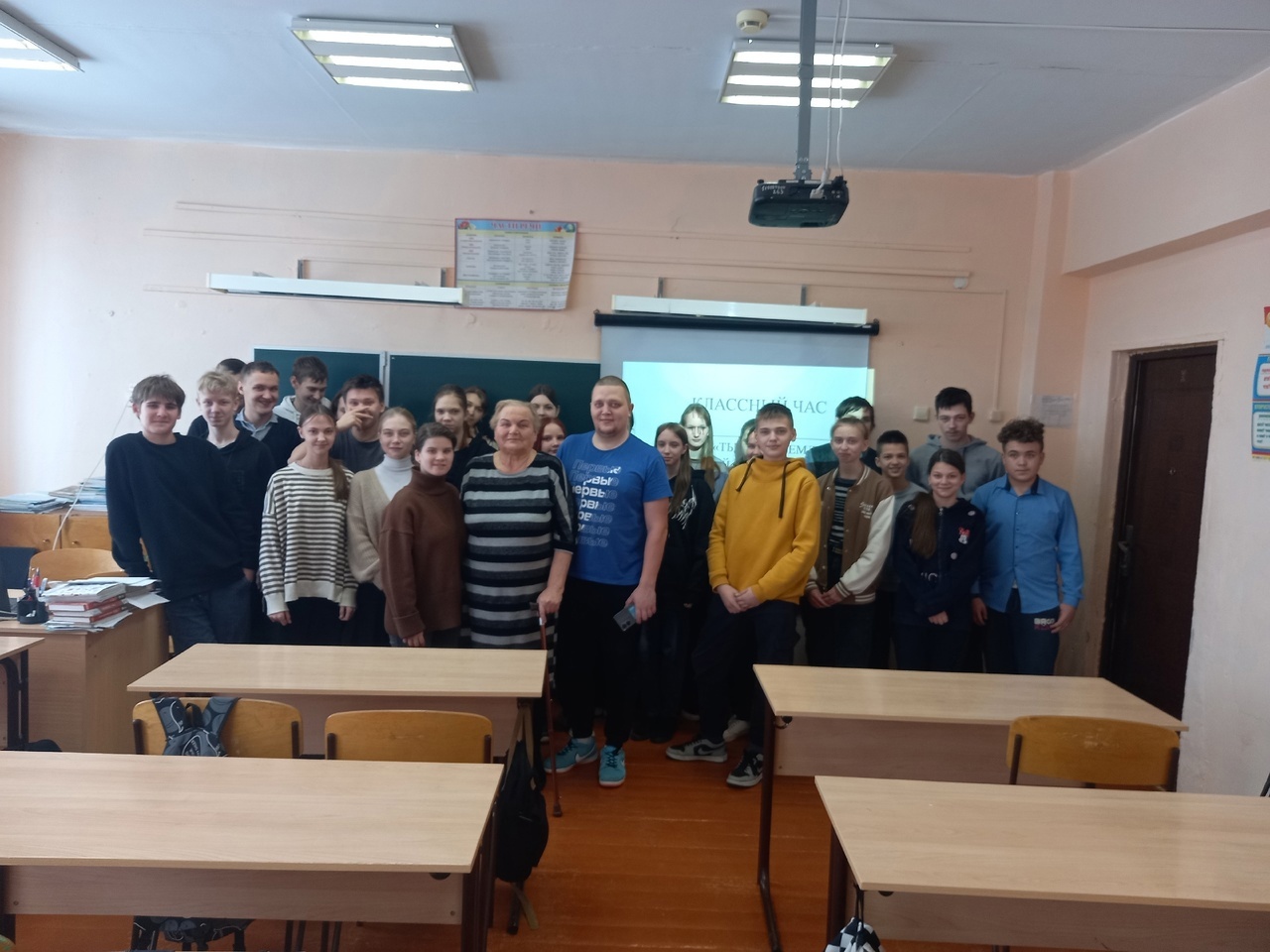 Советник куратора РДДМ  Панфилов Е.А. провёл для активистов движения классный час на тему: &amp;quot;Ты мой земляк! Ты мой герой!&amp;quot;, о заслуженных, уважаемых людях нашего села..
